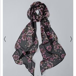 White House black market Silk skinny oblong scarf